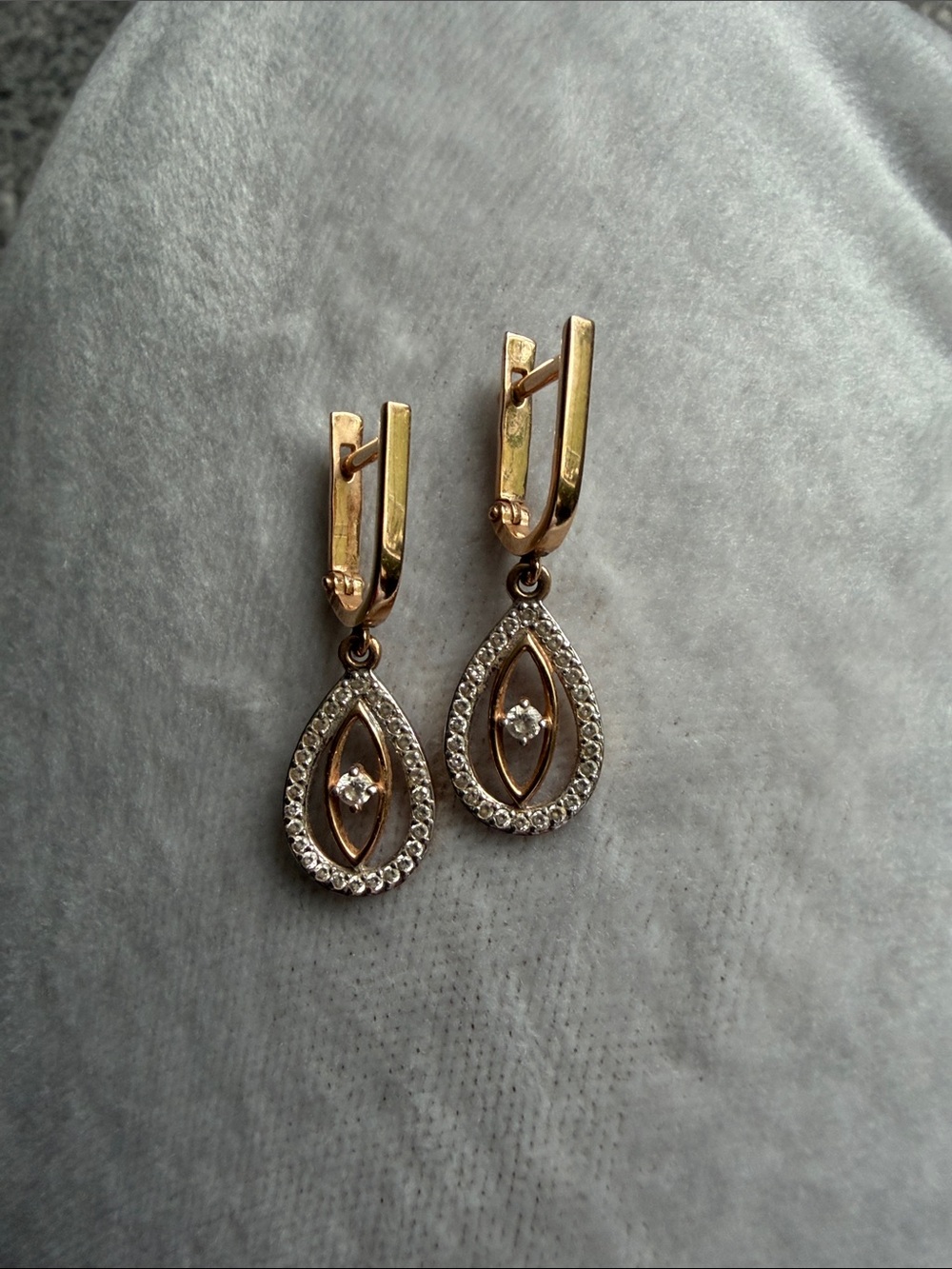 Ukrainian 14K Gold Teardrop Dangle Earrings
